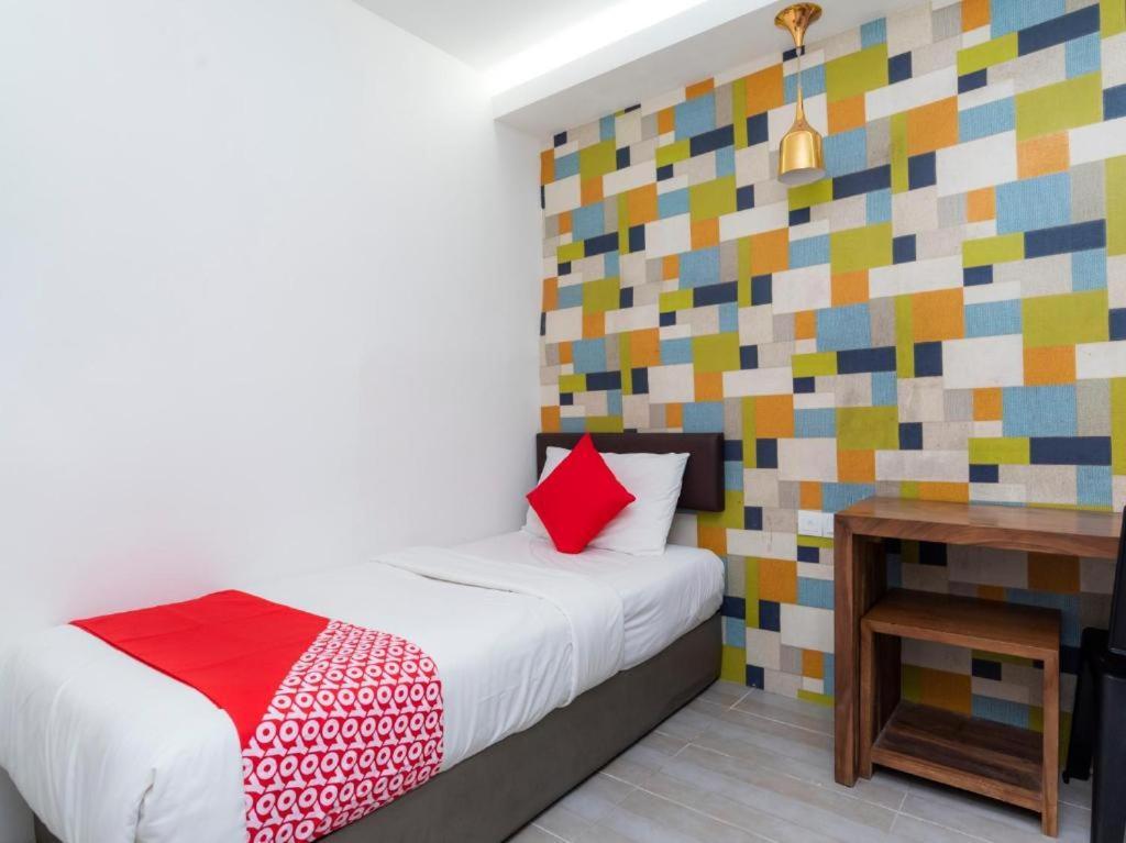 Big Big Hotel Johor Bahru Exterior photo